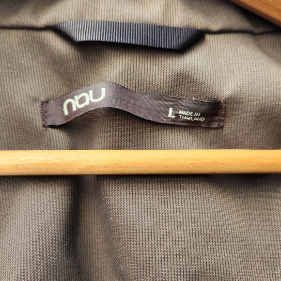 EUC: NAU brand Urbane Women's Ski/Rain Jkt - Olive Grn - Picture 7 of 9